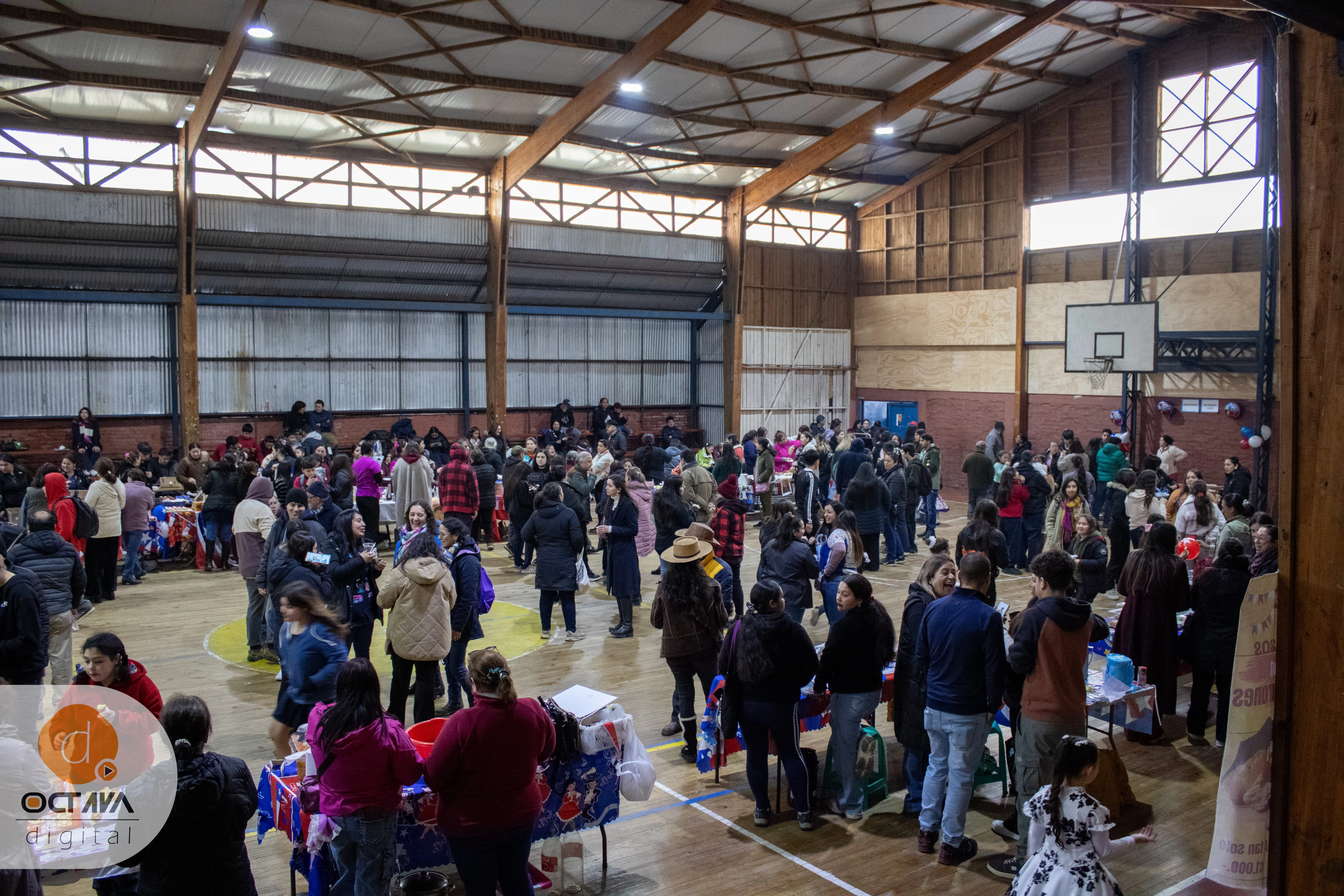 Familias del Liceo Andrés Alcázar Lideran Exitosa Muestra Gastronómica en Tucapel