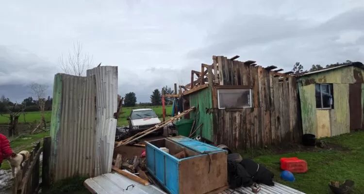 Tornados azotan región de Ñuble con vientos superiores a 105 km/h causando daños