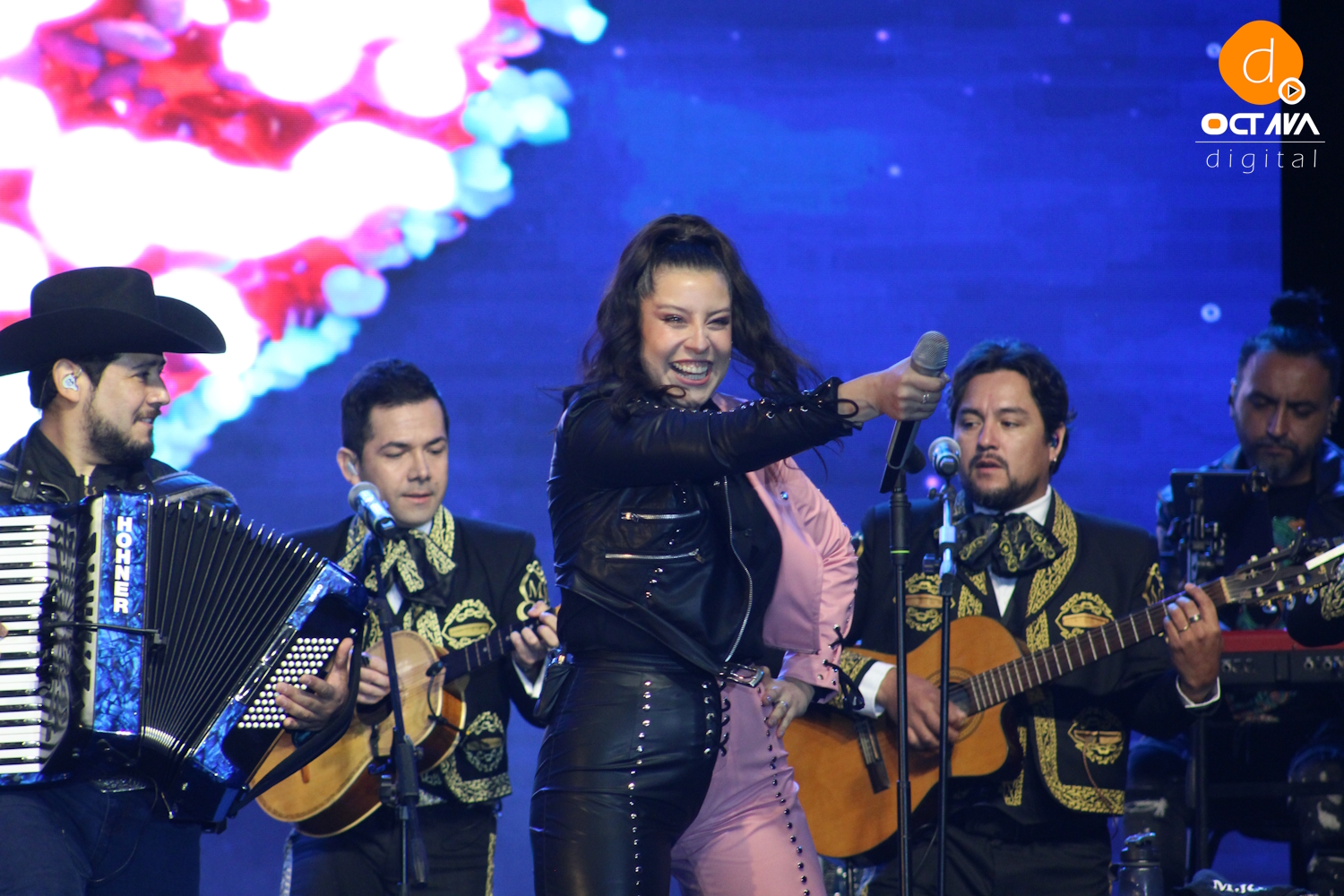 María José Quintanilla deslumbra en la víspera del aniversario 300 de Tucapel