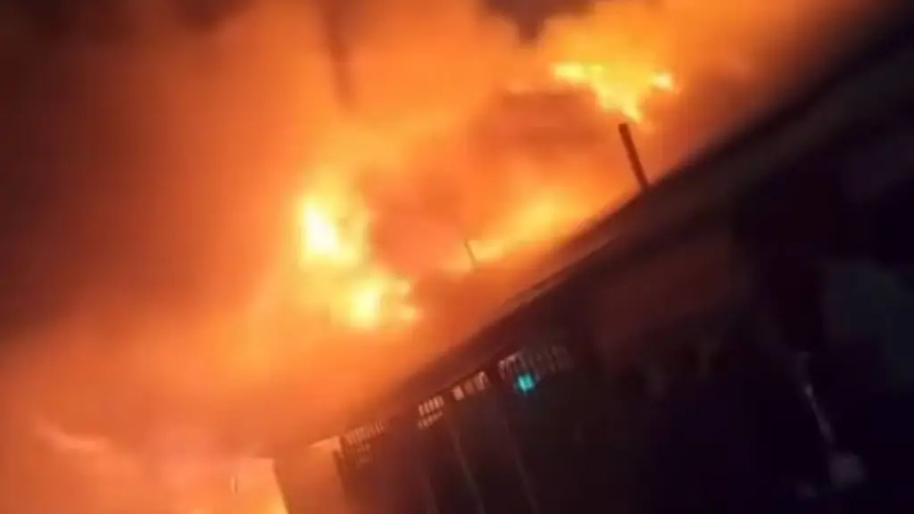 Impactante incendio en vivienda del sector sur de Los Ángeles moviliza a bomberos ante riesgo mayor