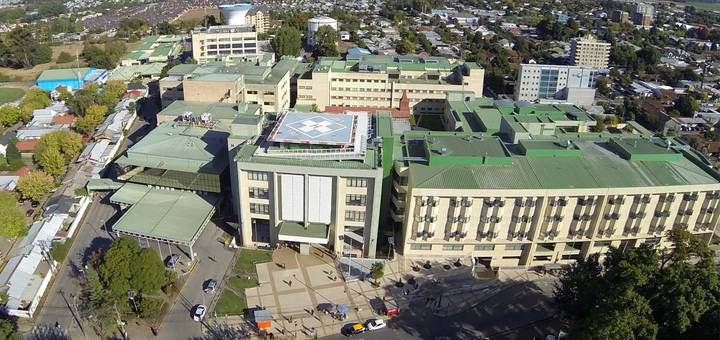 Disparos al interior del Hospital de Los Ángeles dejan al menos un fallecido y causan conmoción